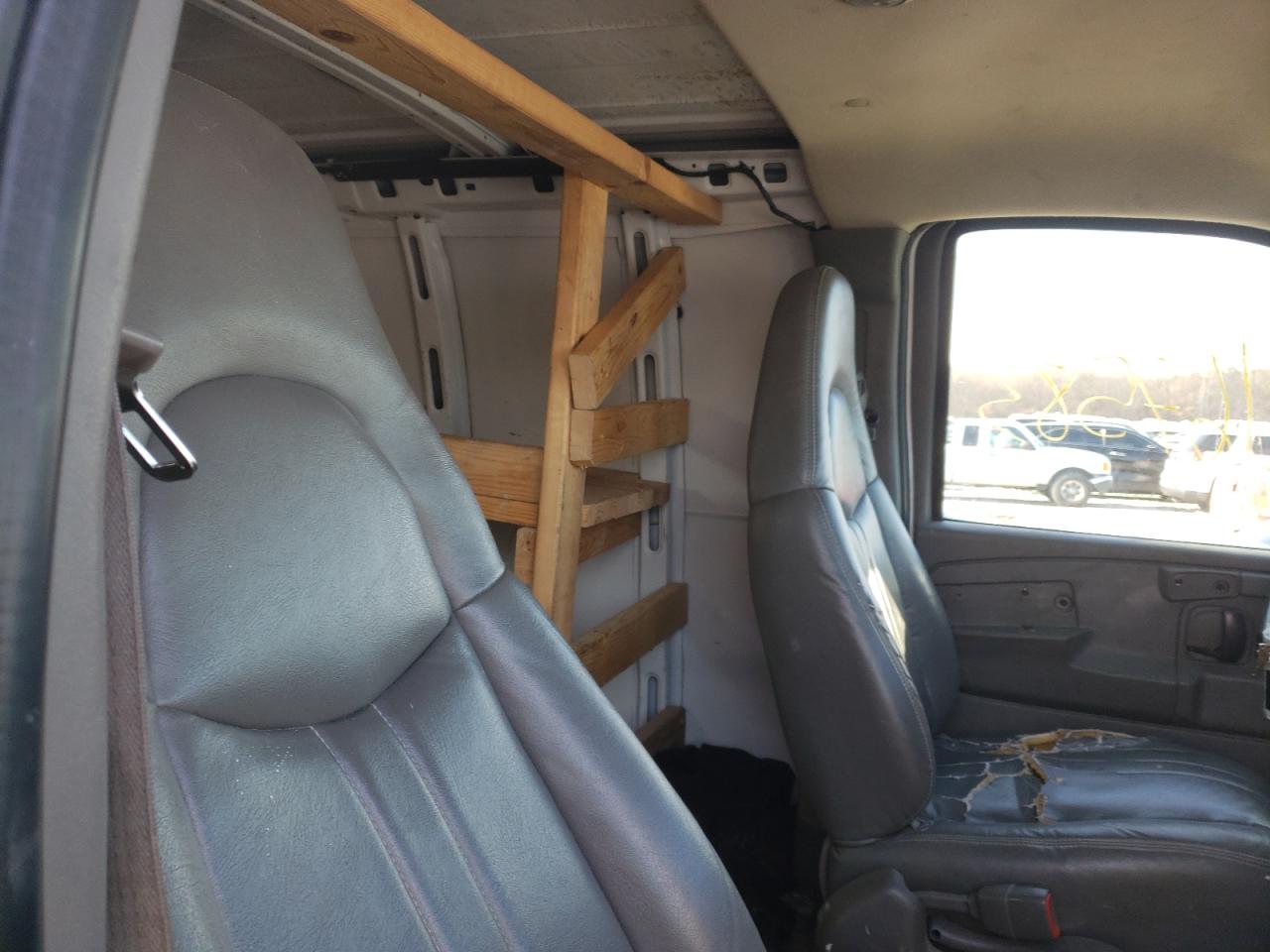Photo 6 from auction – 2007 CHEVROLET EXPRESS G1 with VIN 1GCFG15X771121954