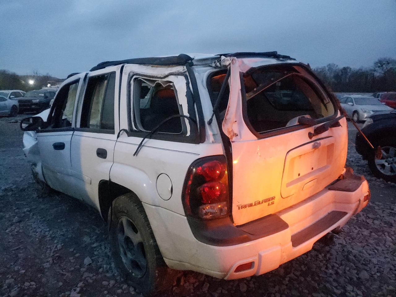 Photo 3 from auction – 2008 CHEVROLET TRAILBLAZE with VIN 1GNDT13S982128465