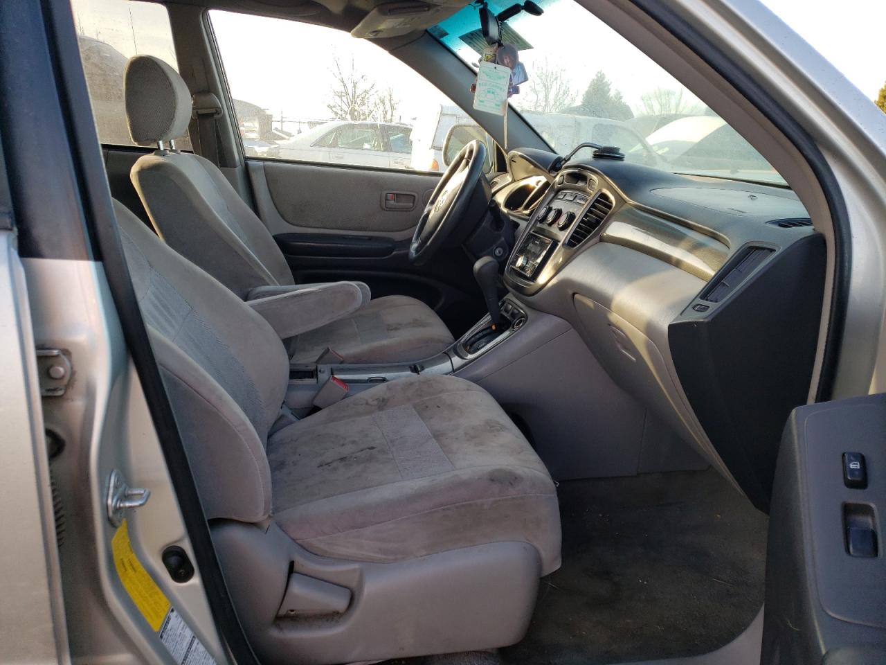 Photo 5 from auction – 2003 TOYOTA HIGLANDER with VIN JTEHF21A730151356