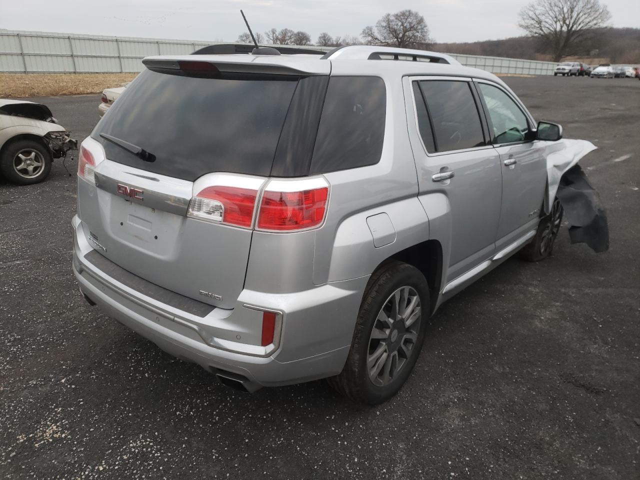 Photo 4 from auction – 2016 GMC TERRAIN DE with VIN 2GKFLVE33G6357101