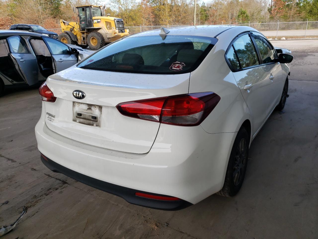 Photo 4 from auction – 2017 KIA FORTE LX with VIN 3KPFK4A76HE054820