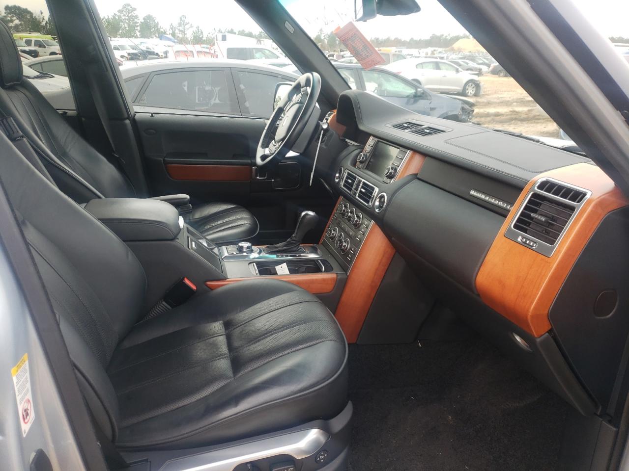 Photo 5 from auction – 2010 LAND ROVER RANGE ROVE with VIN SALMF1D42AA325563