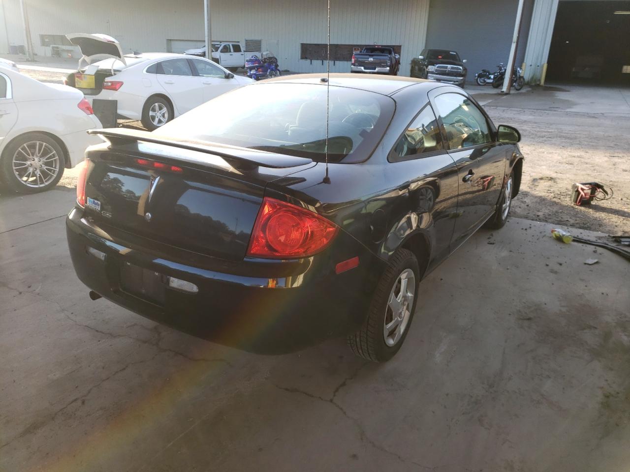 Photo 4 from auction – 2008 PONTIAC G5 with VIN 1G2AL18FX87341889