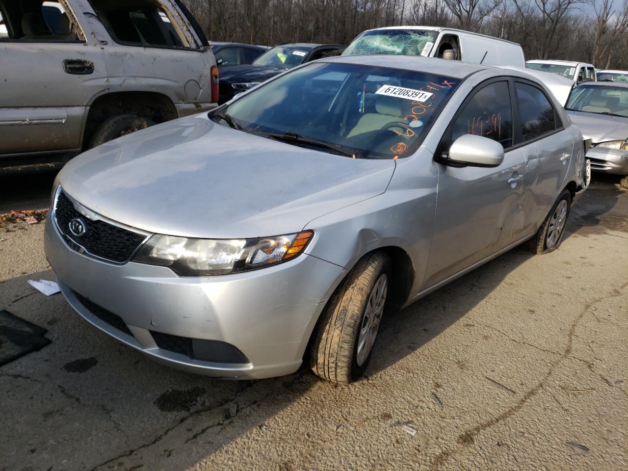 Zdjęcie 2 z aukcji – 2011 KIA FORTE LX z VIN KNAFT4A20B5349090