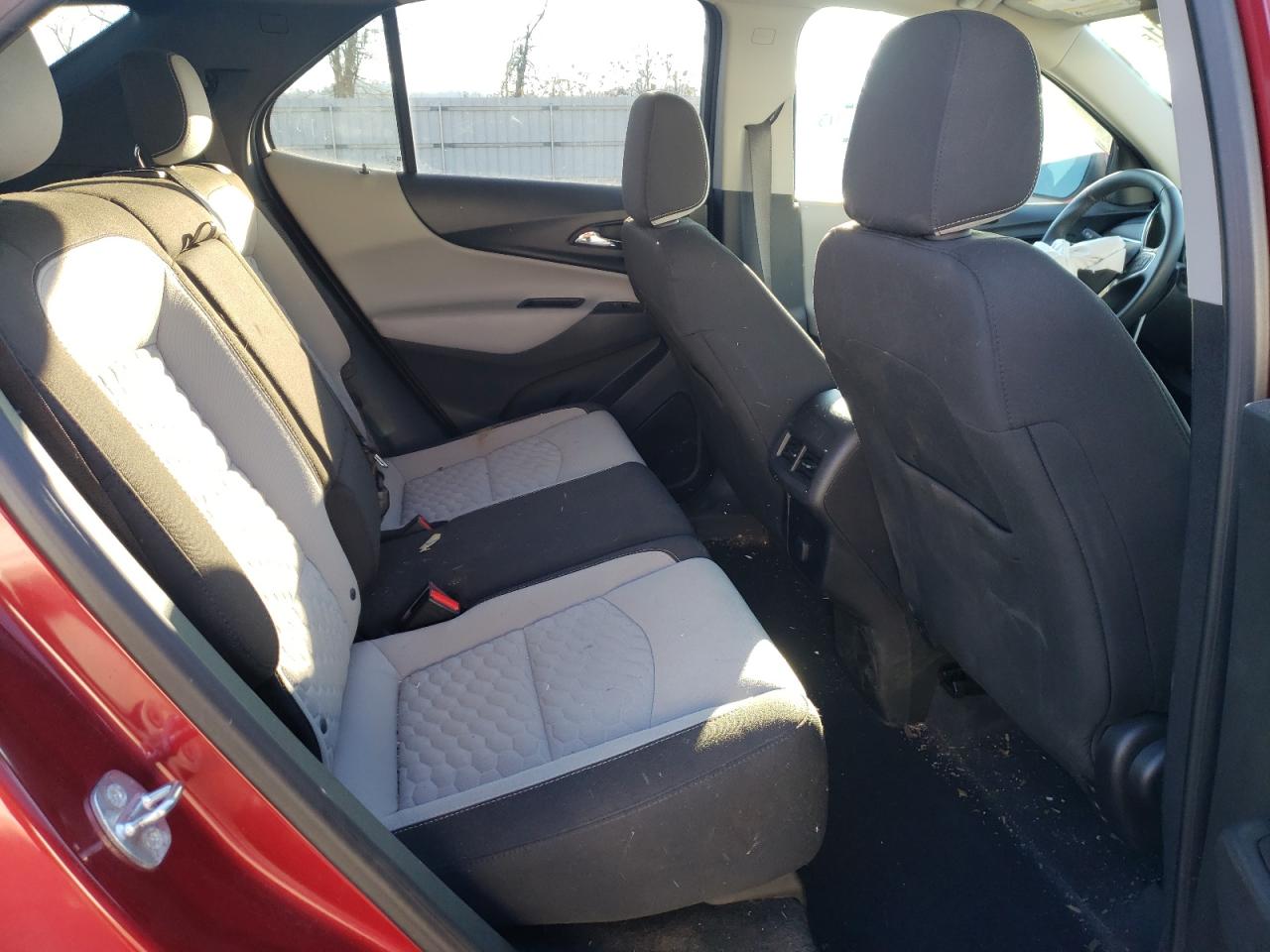 Photo 6 from auction – 2018 CHEVROLET EQUINOX LT with VIN 2GNAXSEV7J6122497