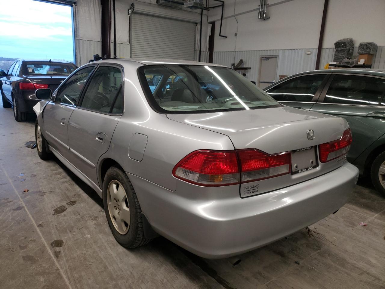 Photo 3 from auction – 2001 HONDA ACCORD EX with VIN 1HGCG16501A053585
