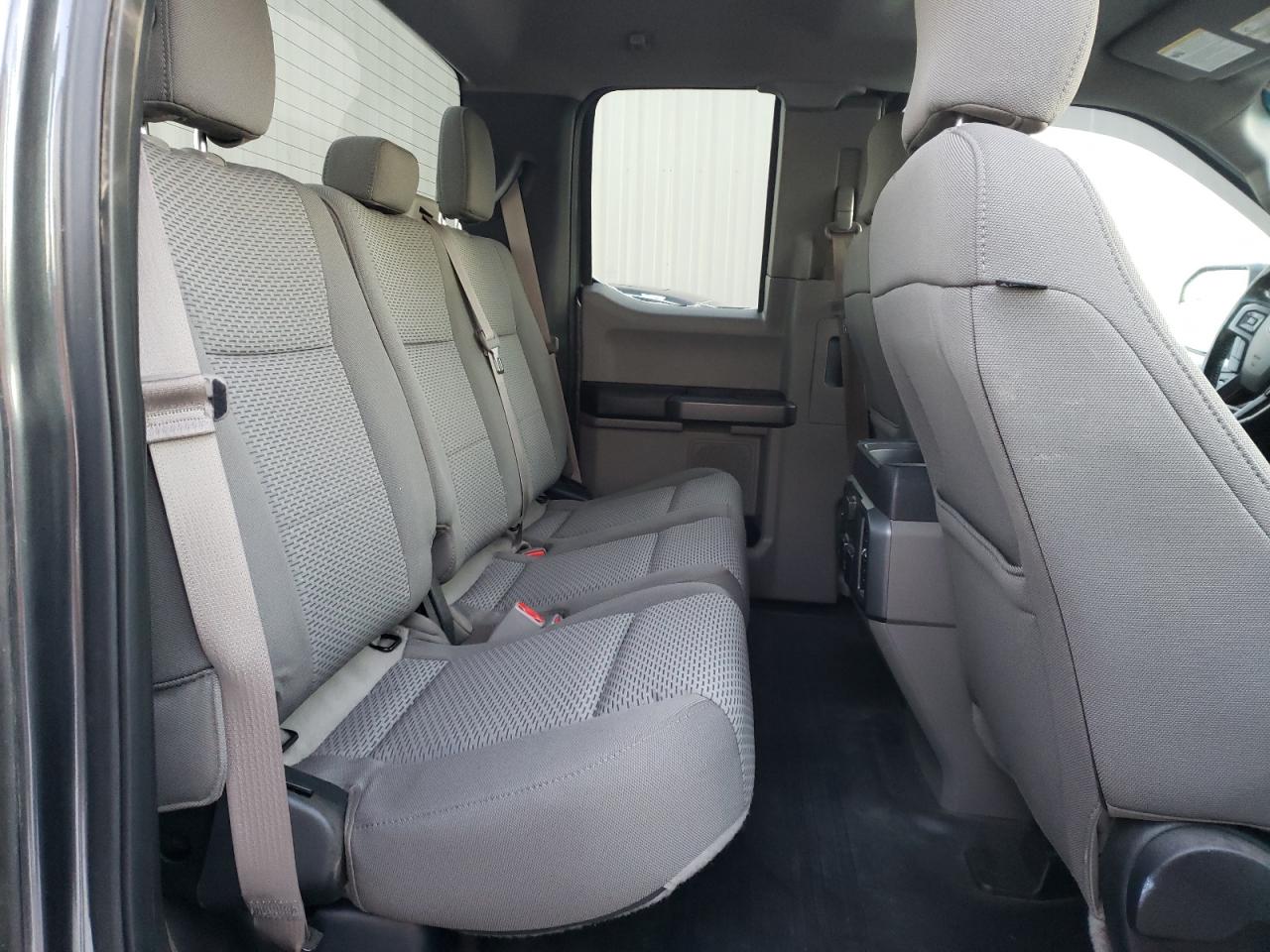 Photo 6 from auction – 2017 FORD F150 SUPER with VIN 1FTFX1EG5HFC63384