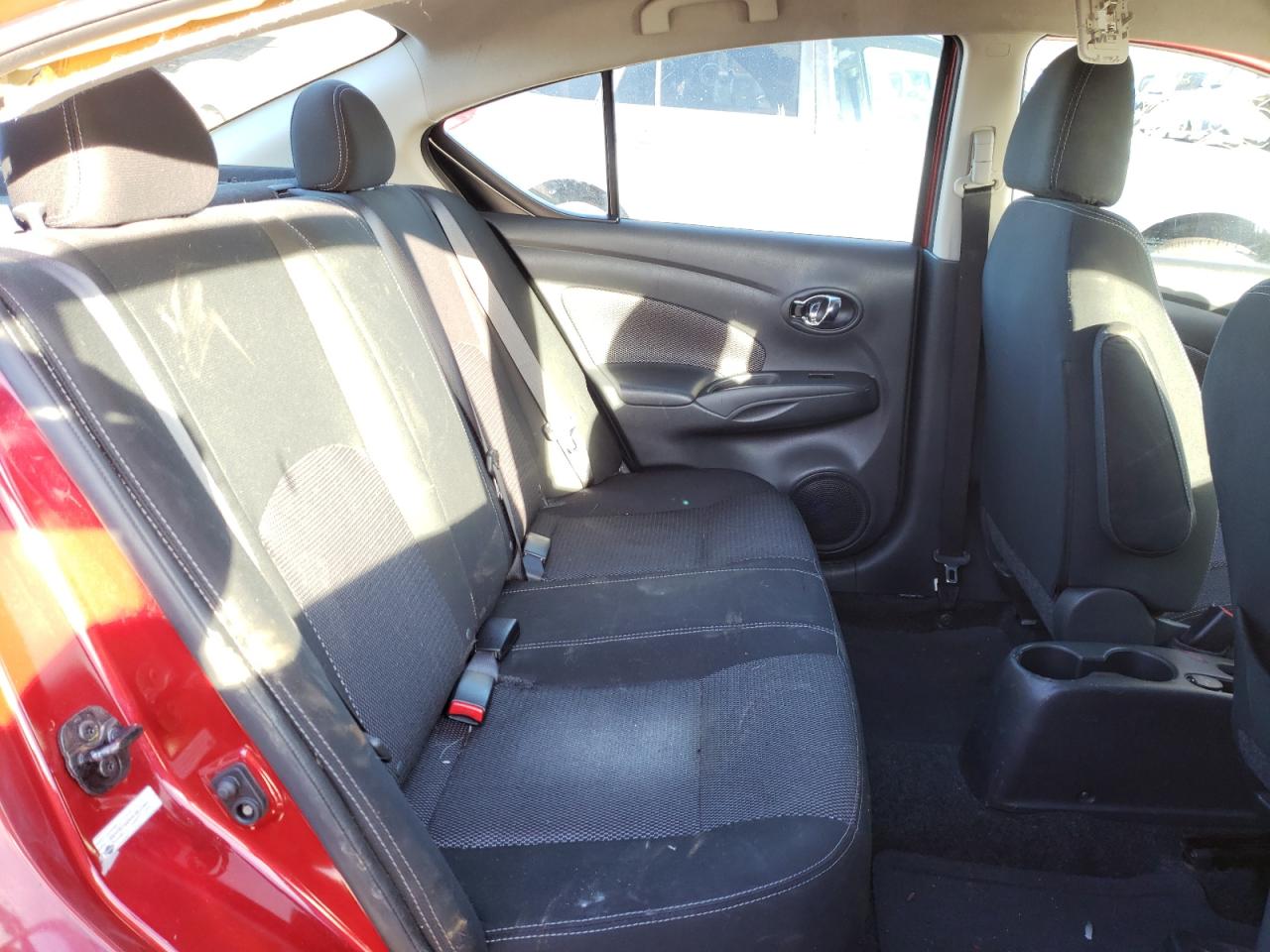 Photo 6 from auction – 2018 NISSAN VERSA S with VIN 3N1CN7AP0JL882183