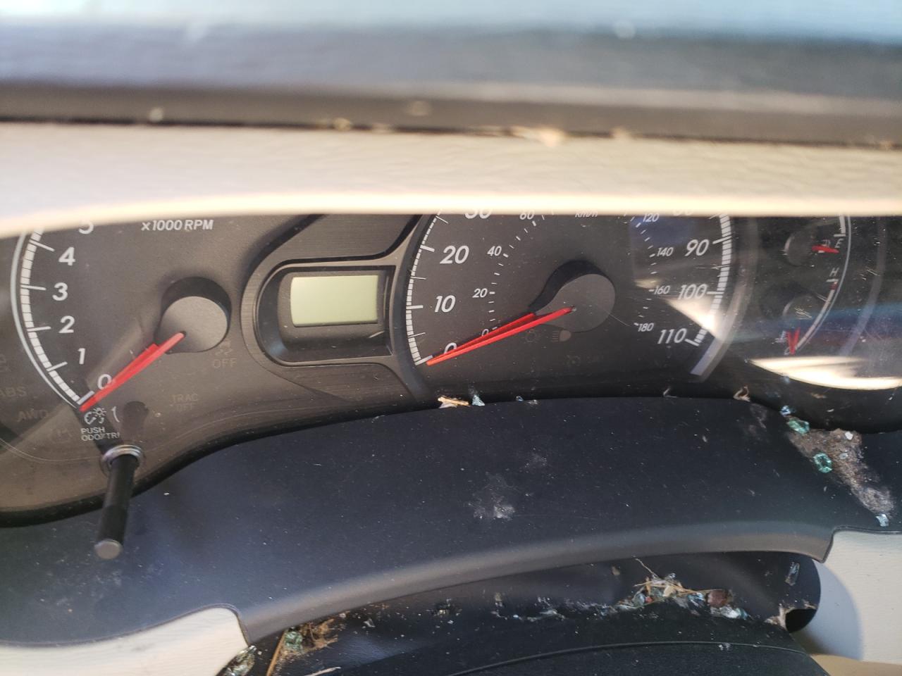 Photo 8 from auction – 2012 TOYOTA SIENNA LE with VIN 5TDKK3DC0CS177593