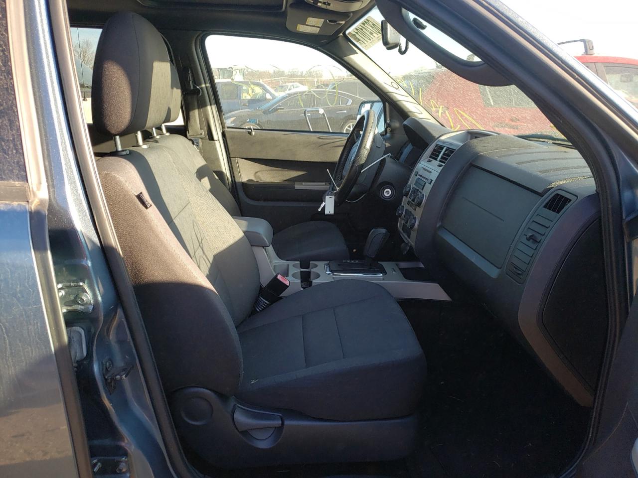 Photo 5 from auction – 2011 FORD ESCAPE XLT with VIN 1FMCU0D7XBKC48526