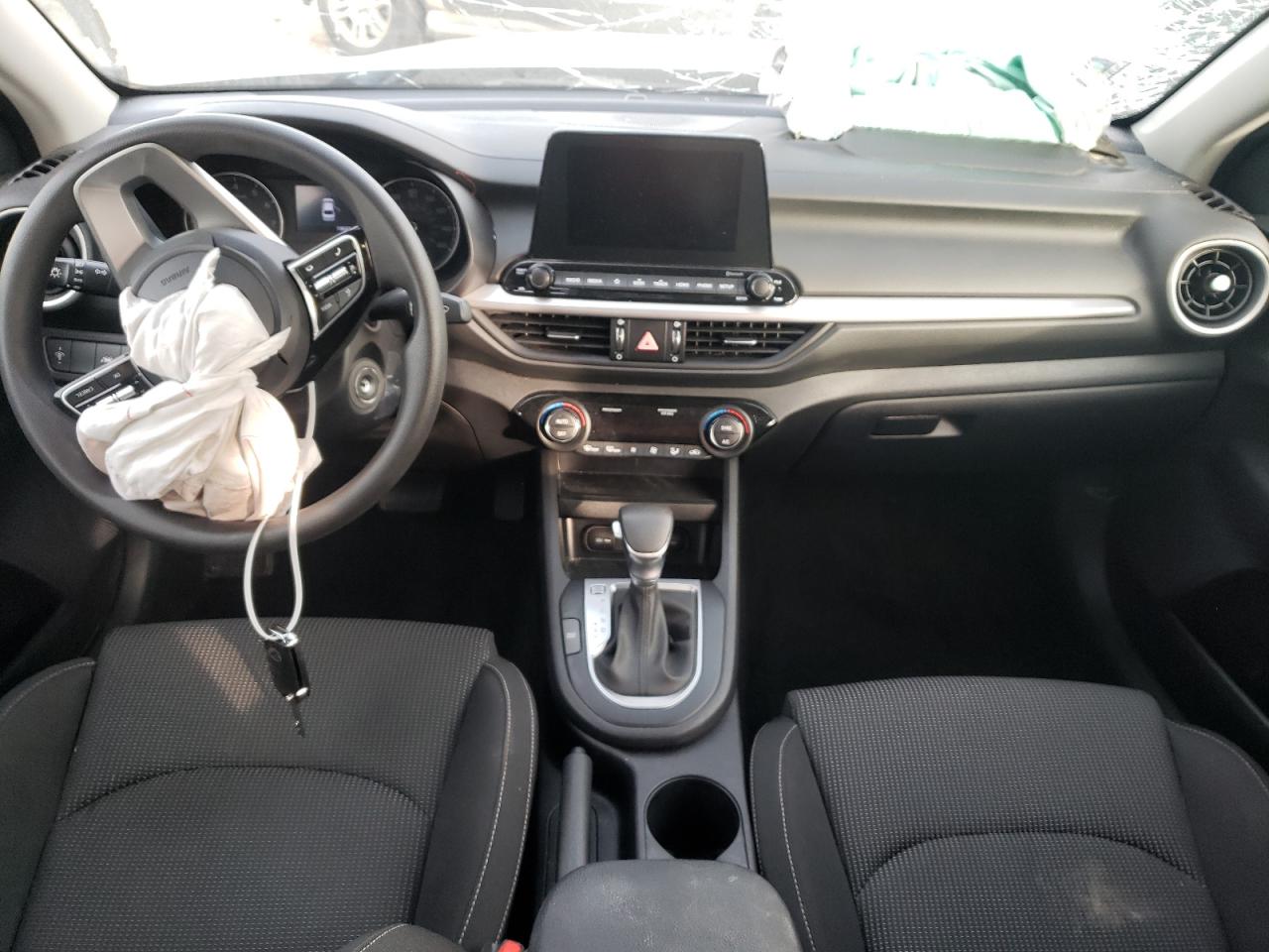 Photo 9 from auction – 2019 KIA FORTE FE with VIN 3KPF24AD9KE085508