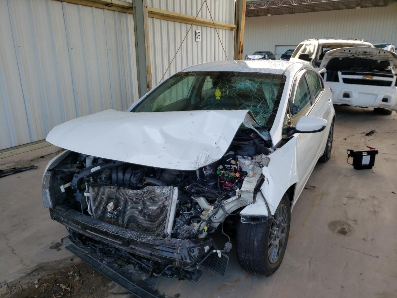 Photo 2 from auction – 2017 KIA FORTE LX with VIN 3KPFK4A76HE054820