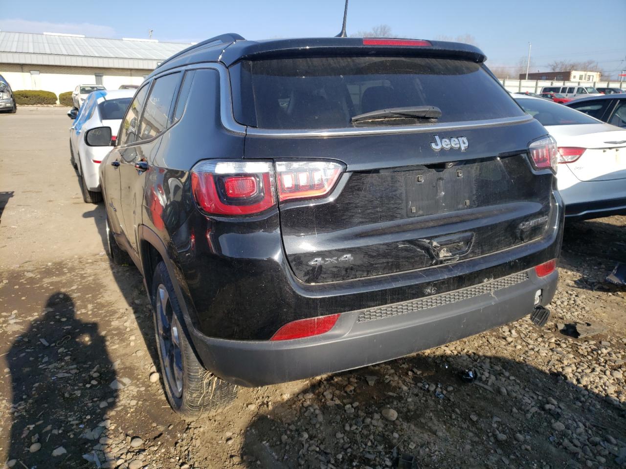 Photo 3 from auction – 2019 JEEP COMPASS LI with VIN 3C4NJDCB6KT672478