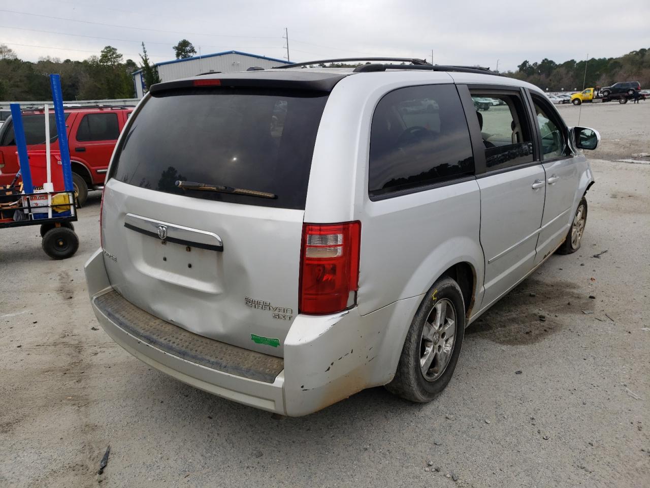 Photo 4 from auction – 2010 DODGE GRAND CARA with VIN 2D4RN5D16AR135535