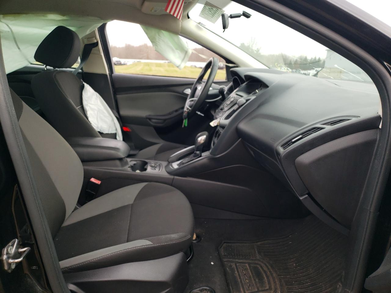 Photo 5 from auction – 2013 FORD FOCUS SE with VIN 1FADP3F21DL270601