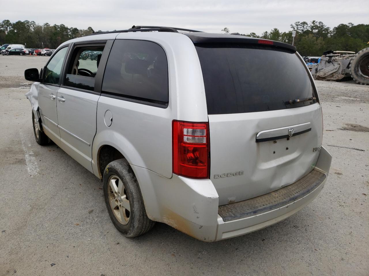 Photo 3 from auction – 2010 DODGE GRAND CARA with VIN 2D4RN5D16AR135535