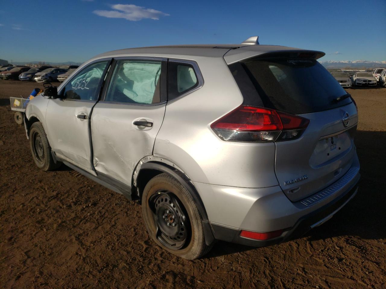 Photo 3 from auction – 2018 NISSAN ROGUE S with VIN KNMAT2MV1JP507950