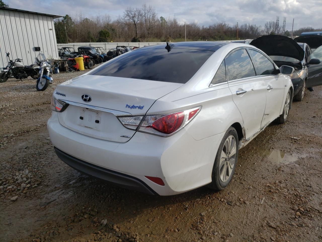 Photo 4 from auction – 2015 HYUNDAI SONATA HYB with VIN KMHEC4A49FA135403