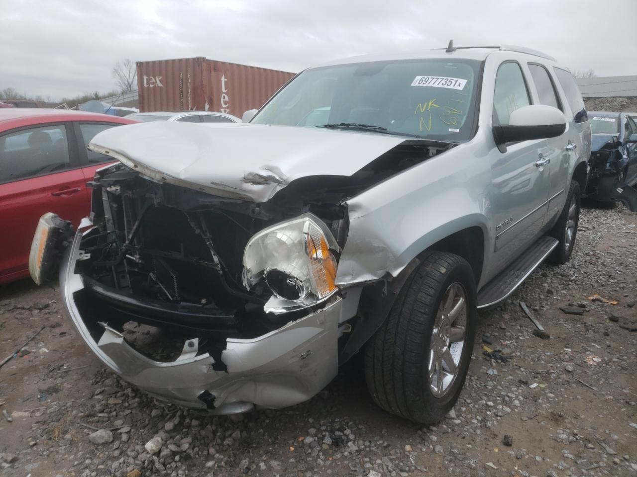 Photo 2 from auction – 2011 GMC YUKON DENA with VIN 1GKS2EEF3BR312717