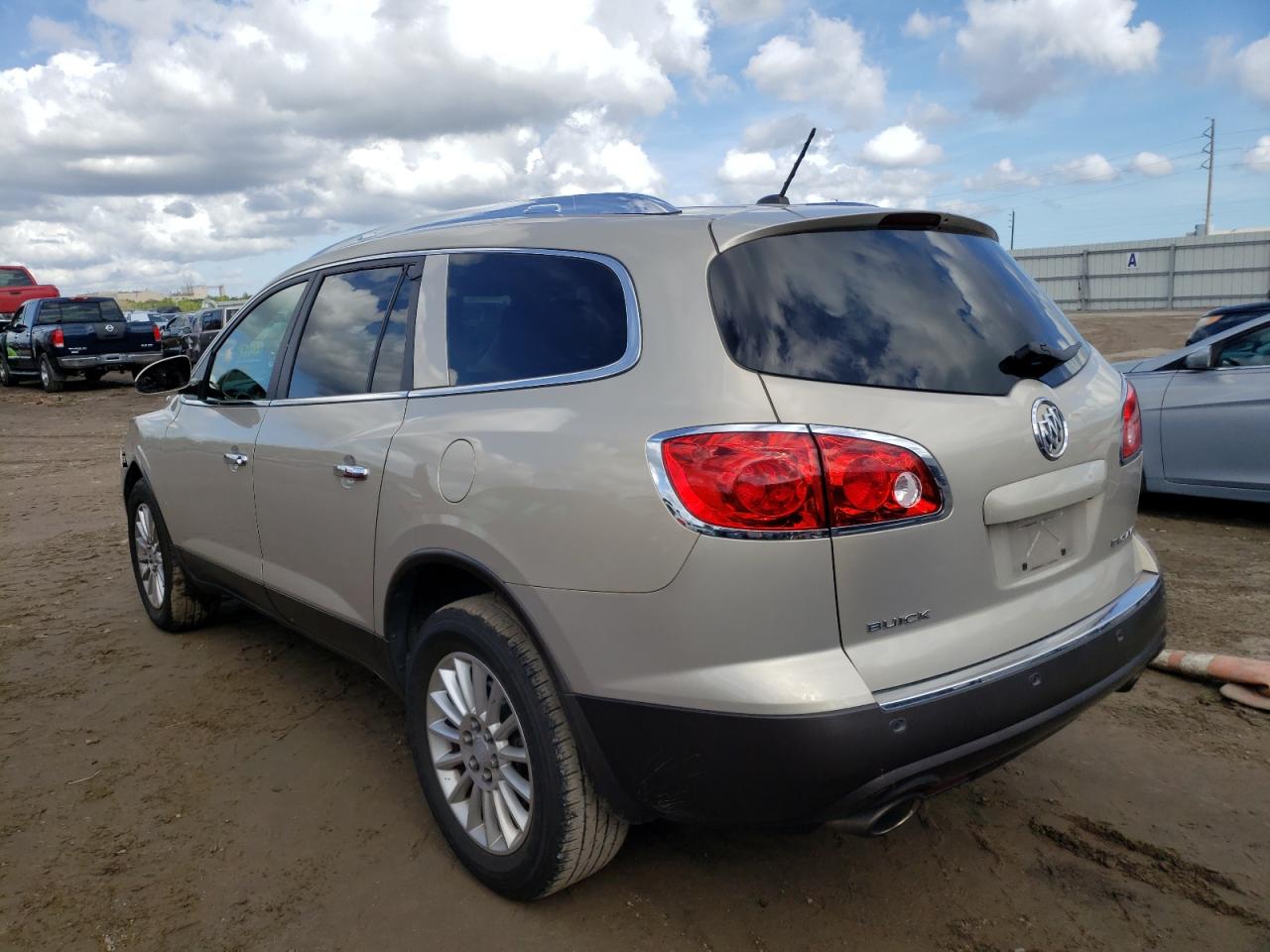 Photo 3 from auction – 2012 BUICK ENCLAVE with VIN 5GAKRCED5CJ157468