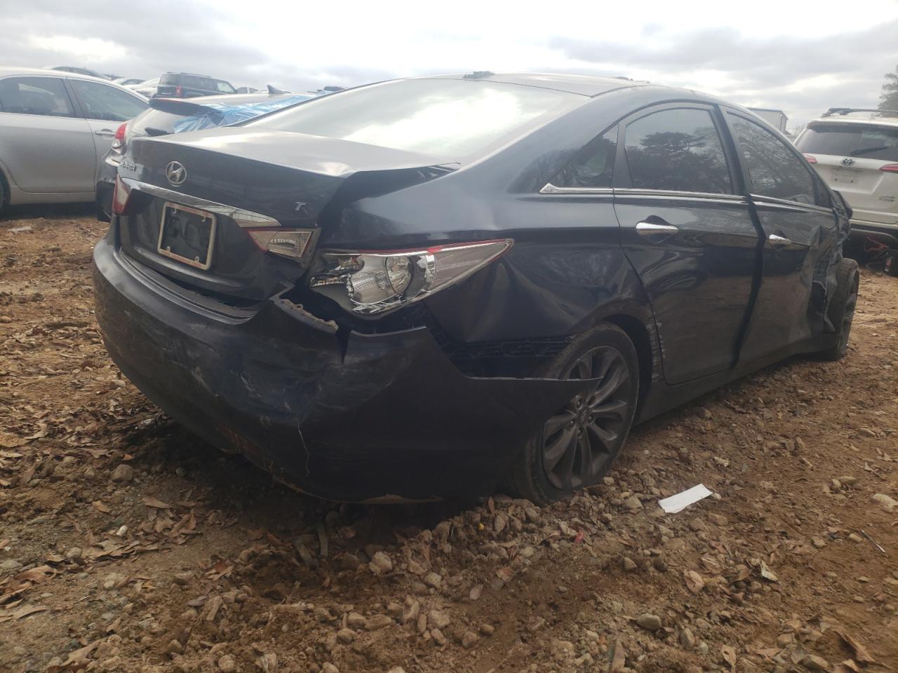 Photo 4 from auction – 2012 HYUNDAI SONATA SE with VIN 5NPEC4AB4CH369262