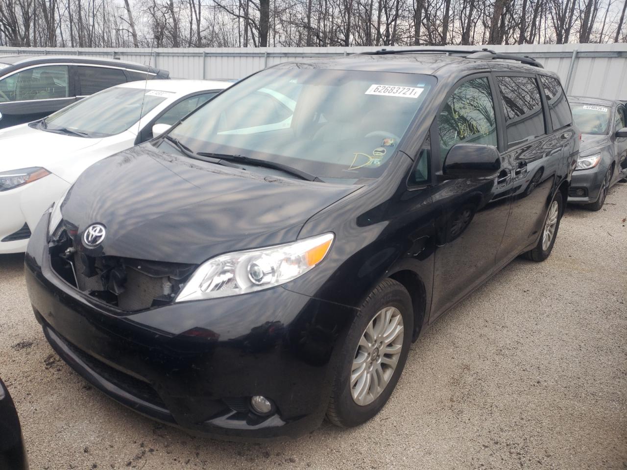 Photo 2 from auction – 2013 TOYOTA SIENNA XLE with VIN 5TDYK3DC2DS367360