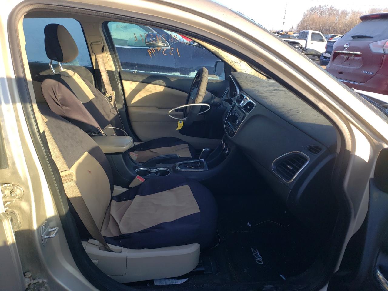 Photo 5 from auction – 2013 CHRYSLER 200 LX with VIN 1C3CCBAG5DN737283