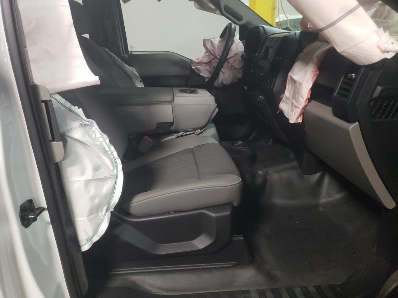 Photo 5 from auction – 2019 FORD F150 SUPER with VIN 1FTEX1CB6KFB33821