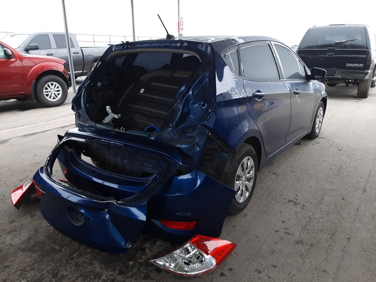 Photo 4 from auction – 2017 HYUNDAI ACCENT SE with VIN KMHCT5AE7HU306415