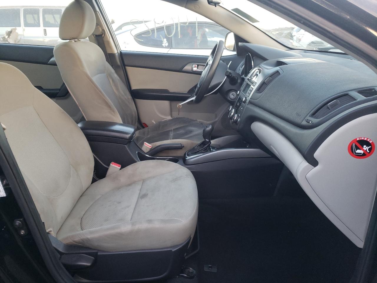 Photo 5 from auction – 2013 KIA FORTE EX with VIN KNAFU4A24D5732241