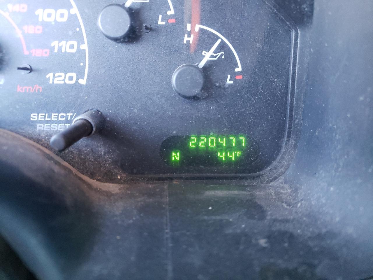 Photo 8 from auction – 2002 FORD EXPLORER X with VIN 1FMZU73W92UA41903