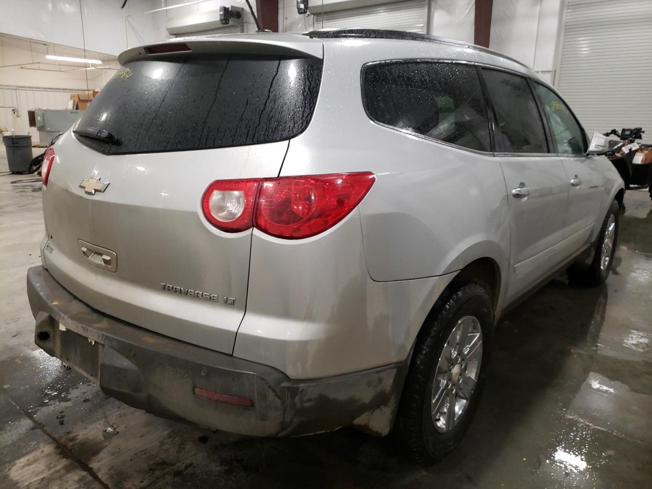 Photo 4 from auction – 2011 CHEVROLET TRAVERSE L with VIN 1GNKVJED9BJ368855