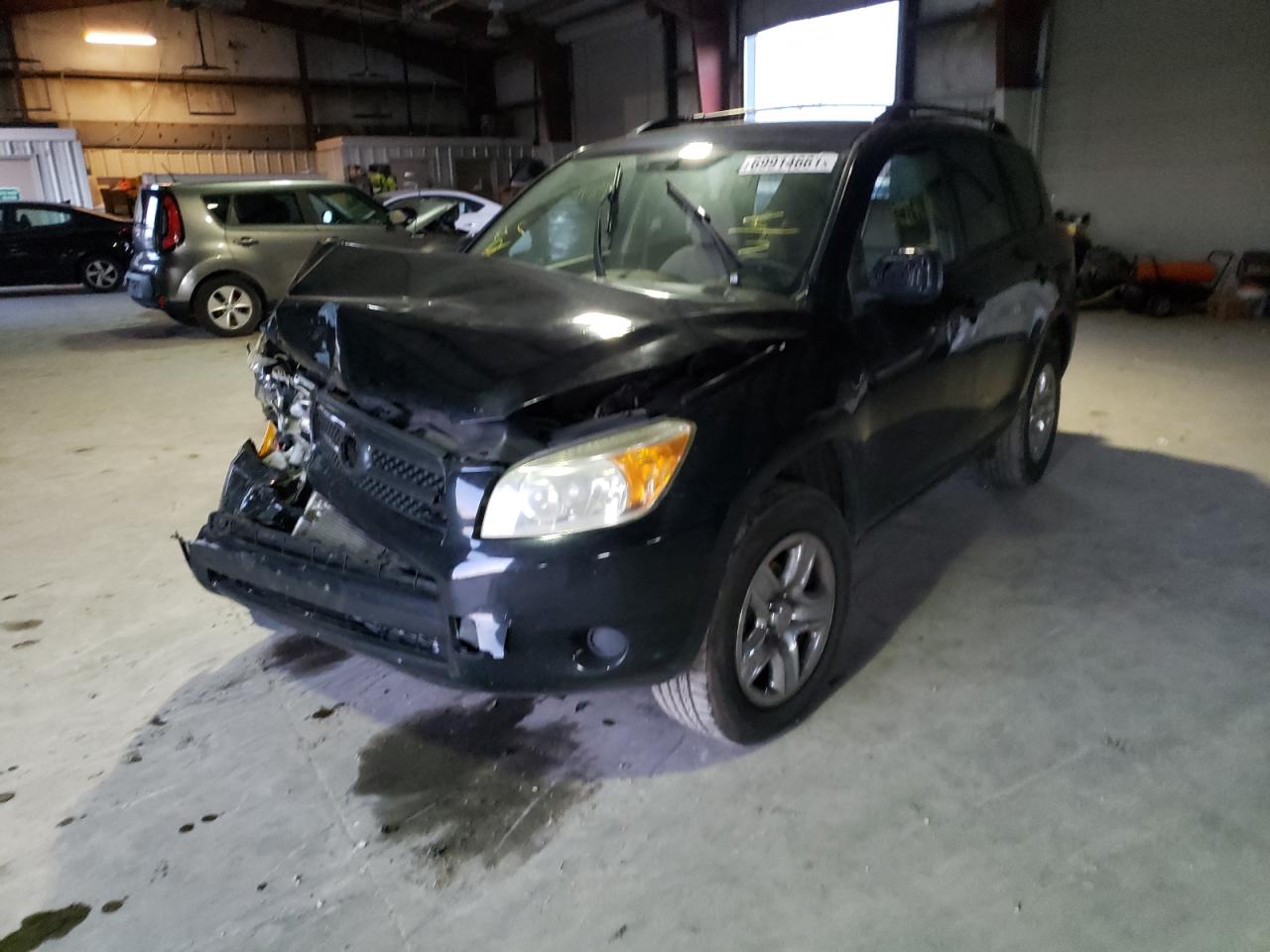 Photo 2 from auction – 2006 TOYOTA RAV4 with VIN JTMBD33VX66013821