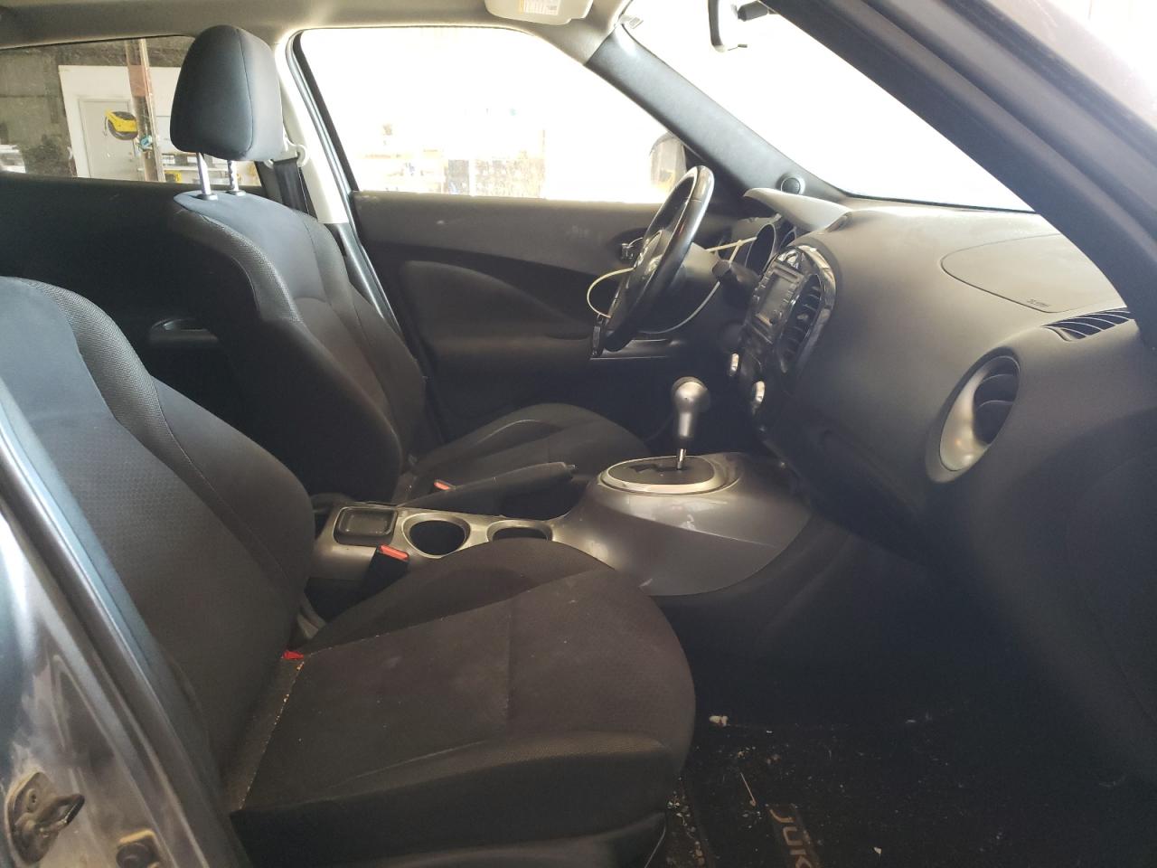Photo 5 from auction – 2011 NISSAN JUKE S with VIN JN8AF5MV8BT025126