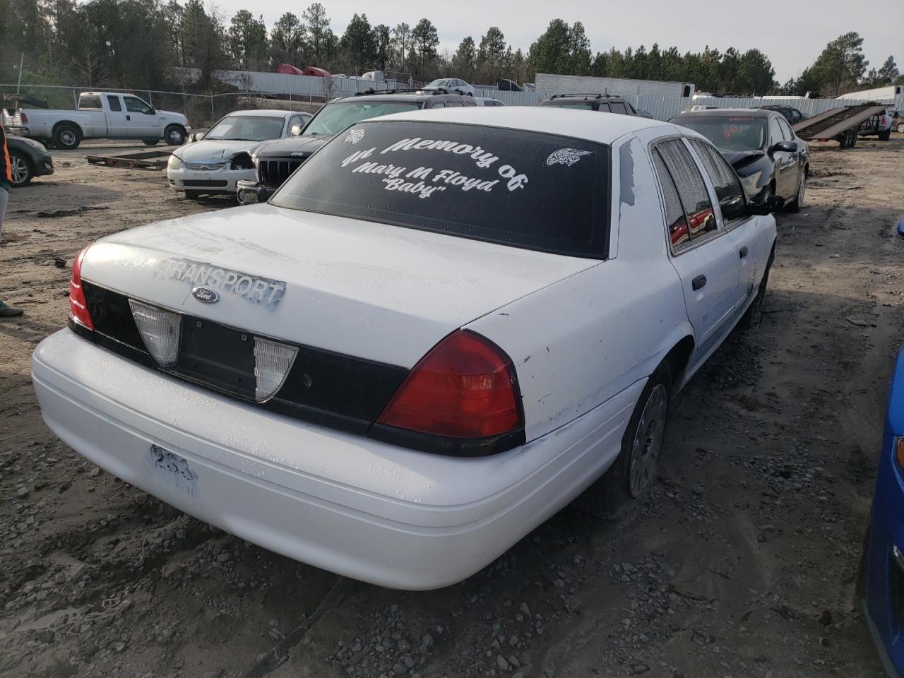 Photo 4 from auction – 2003 FORD CROWN VICT with VIN 2FAHP71W53X174474