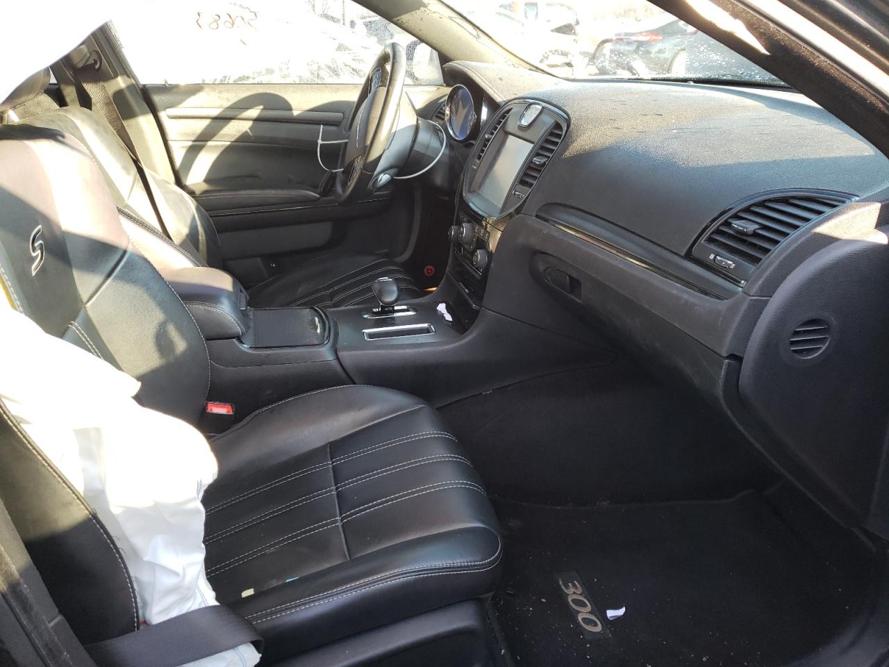 Photo 5 from auction – 2014 CHRYSLER 300 S with VIN 2C3CCABG0EH382526