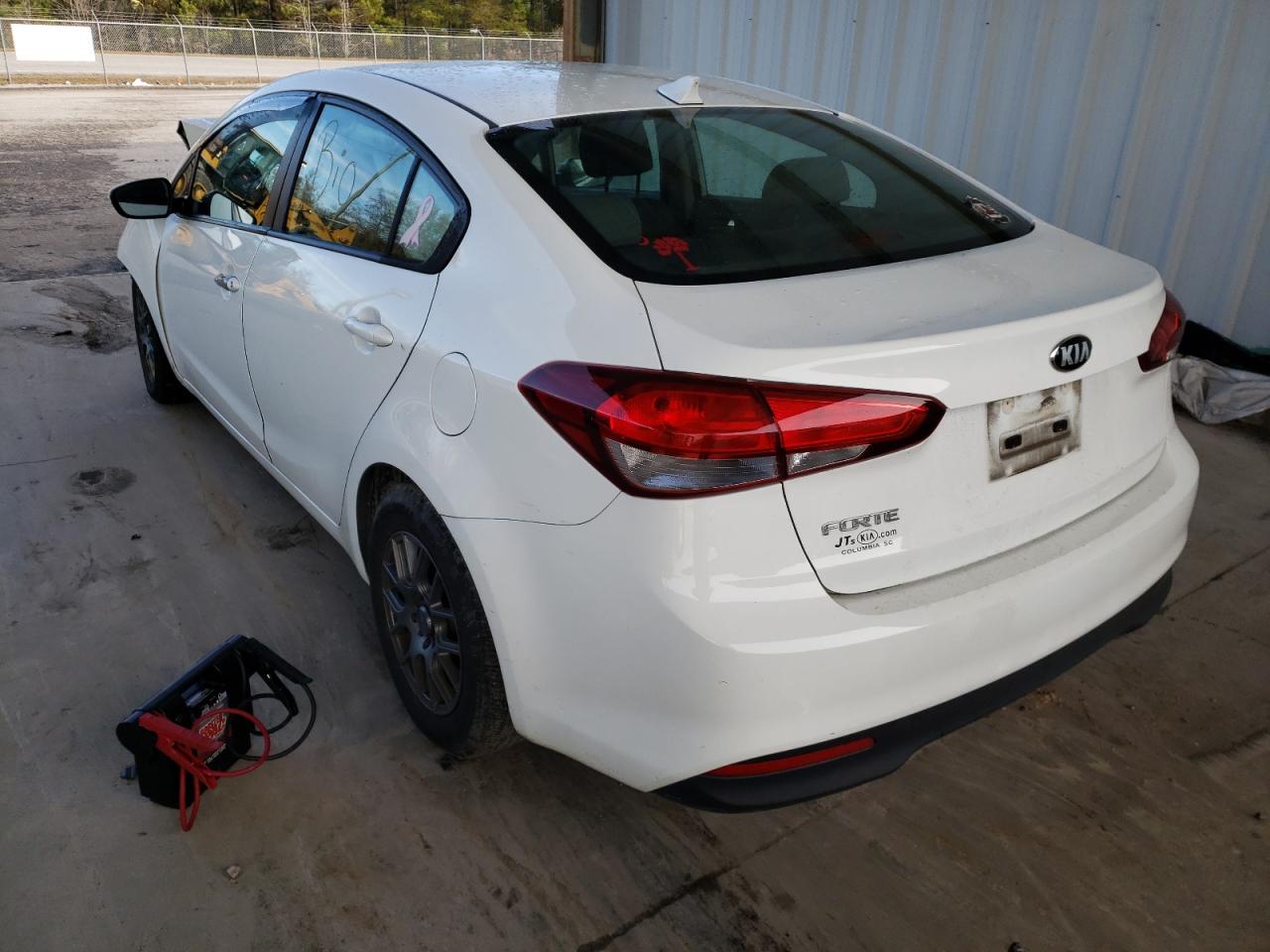 Photo 3 from auction – 2017 KIA FORTE LX with VIN 3KPFK4A76HE054820