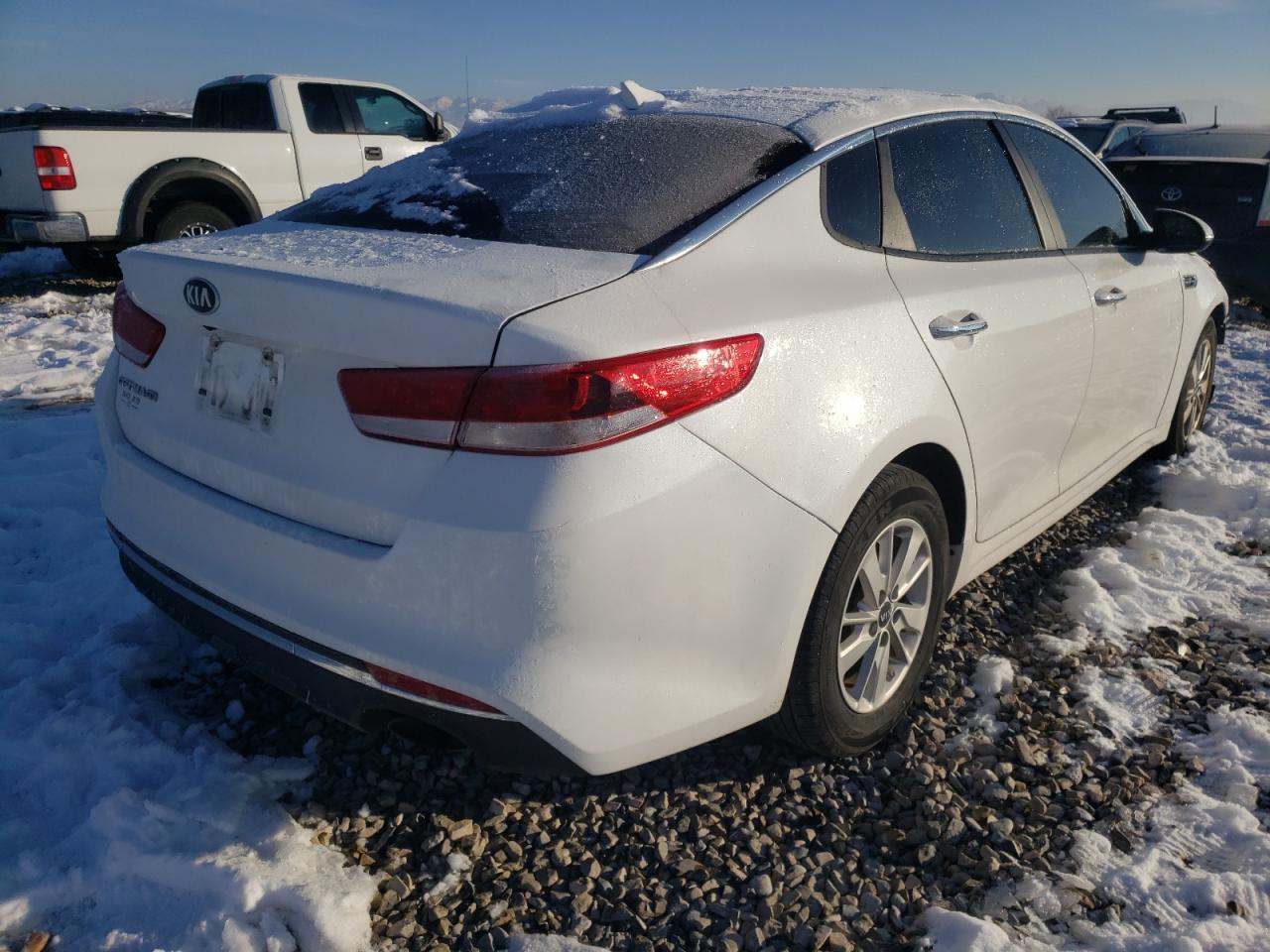Photo 4 from auction – 2016 KIA OPTIMA LX with VIN KNAGT4L33G5090306
