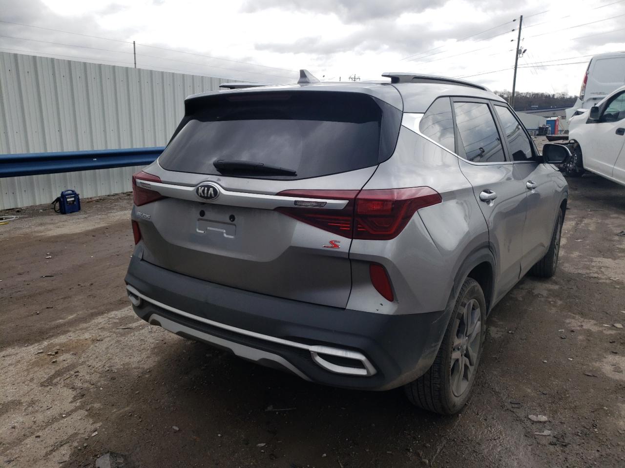 Photo 4 from auction – 2021 KIA SELTOS S with VIN KNDEU2AA7M7216843