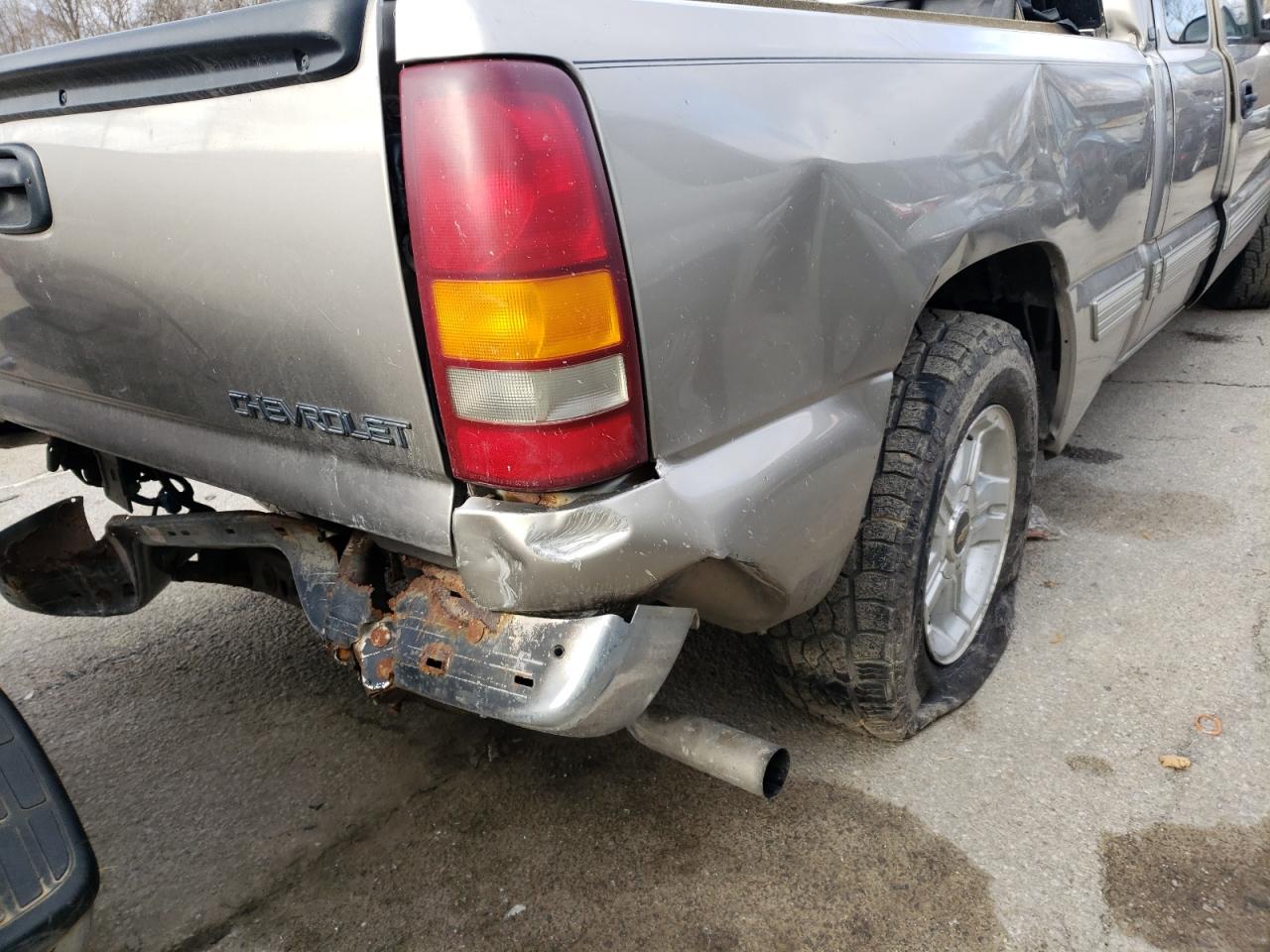Photo 9 from auction – 2002 CHEVROLET SILVERADO with VIN 2GCEC19V921111185