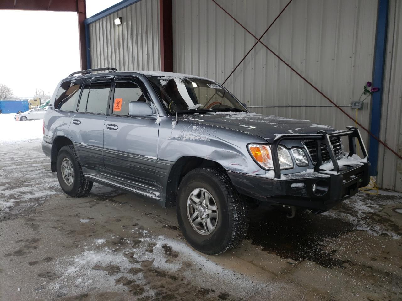 LEXUS LX 470 2001 with VIN JTJHT00W213503122 - Photo from auction