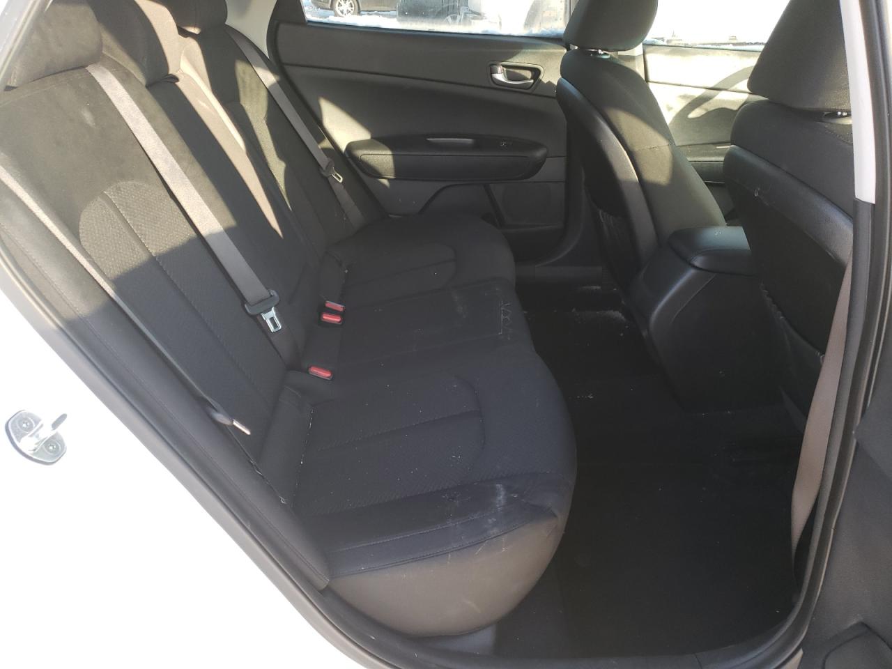 Photo 6 from auction – 2016 KIA OPTIMA LX with VIN KNAGT4L33G5090306