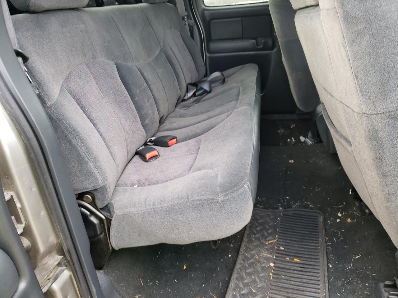 Photo 6 from auction – 2002 CHEVROLET SILVERADO with VIN 2GCEC19V921111185