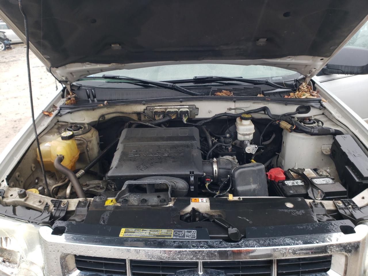 Photo 7 from auction – 2010 FORD ESCAPE XLT with VIN 1FMCU0DG8AKD32083
