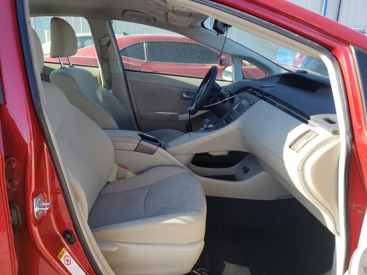 Photo 5 from auction – 2014 TOYOTA PRIUS with VIN JTDKN3DU0E0386595