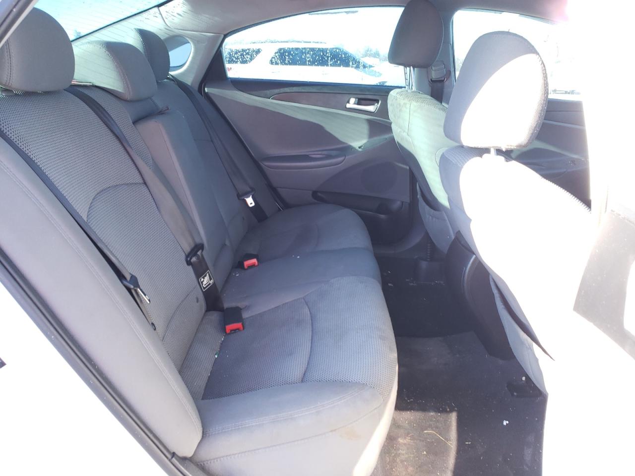 Photo 6 from auction – 2014 HYUNDAI SONATA GLS with VIN 5NPEB4AC6EH833036
