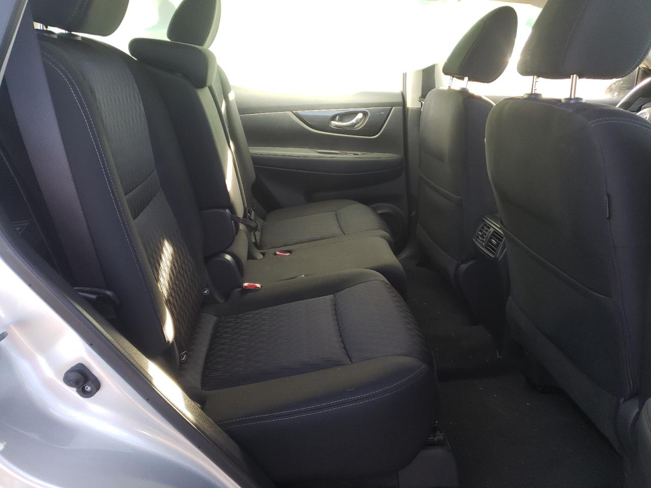 Photo 6 from auction – 2018 NISSAN ROGUE S with VIN KNMAT2MV1JP507950
