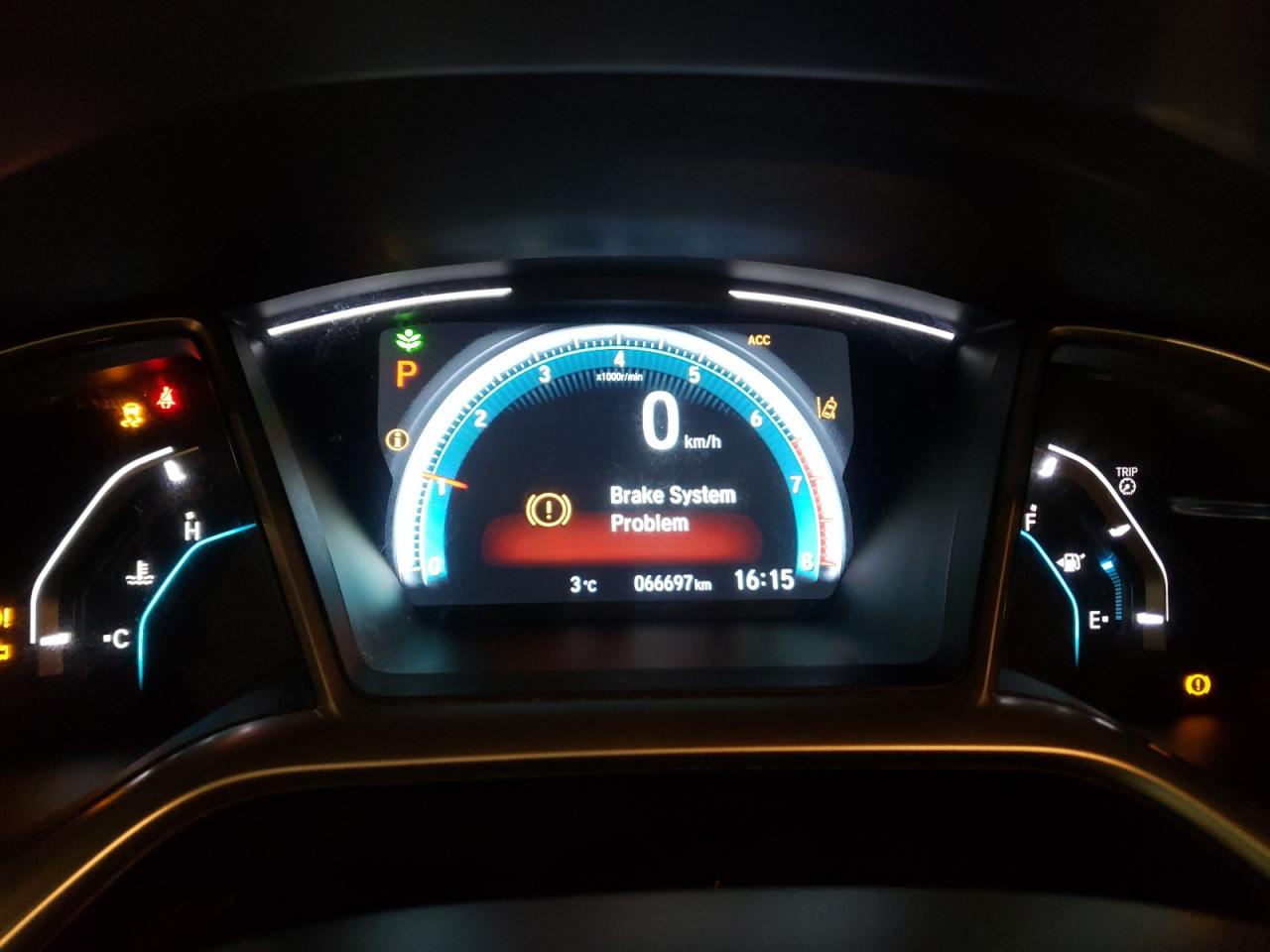 Photo 8 from auction – 2017 HONDA CIVIC TOUR with VIN 2HGFC3B91HH450618