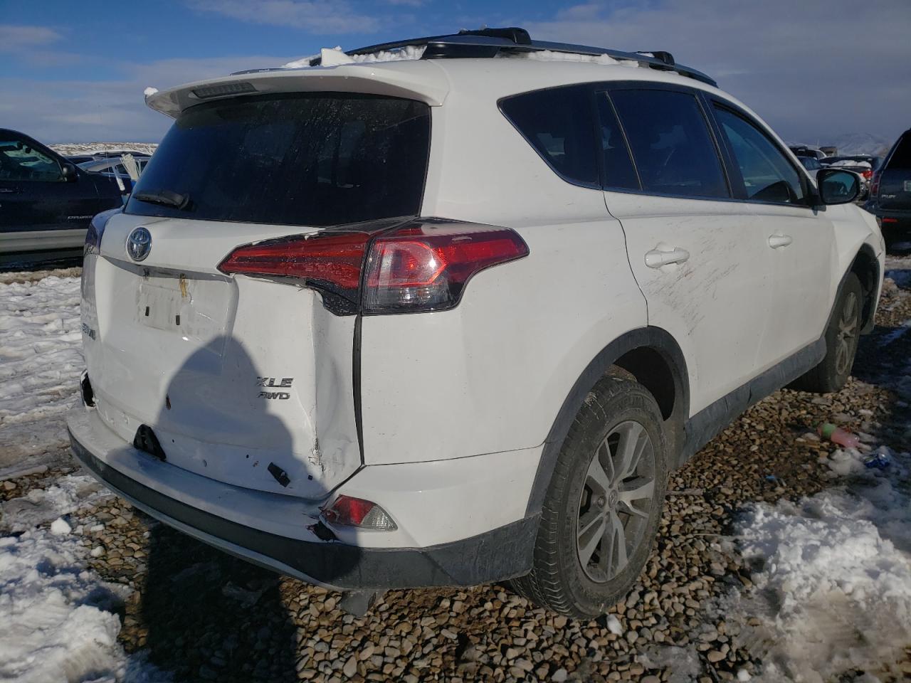 Photo 4 from auction – 2018 TOYOTA RAV4 ADVEN with VIN 2T3RFREVXJW854800