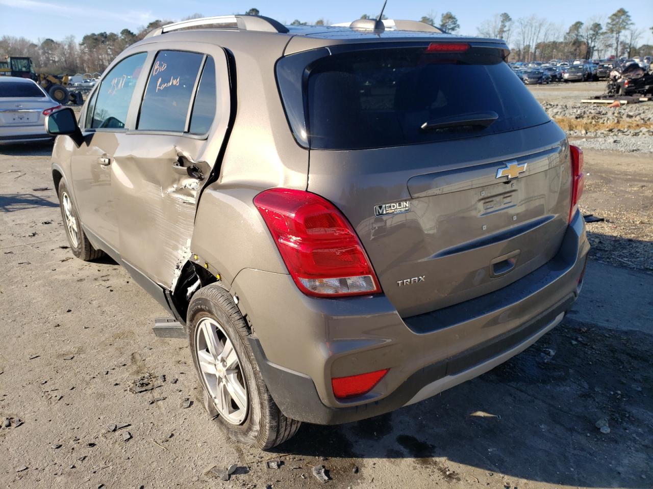 Photo 3 from auction – 2021 CHEVROLET TRAX 1LT with VIN KL7CJLSB1MB342302
